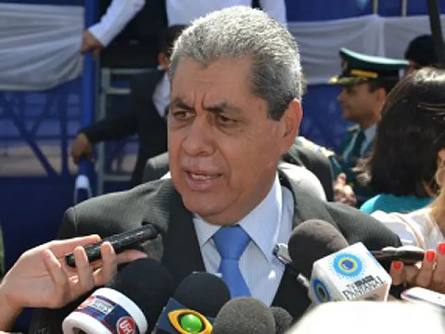 Puccinelli é a favor de prisão perpétua e contra fechamento da fronteira