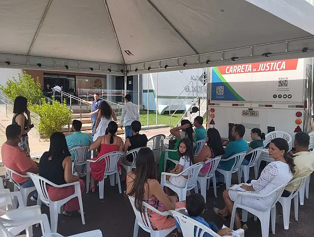 TJMS permite atendimento internacional na Carreta da Justiça