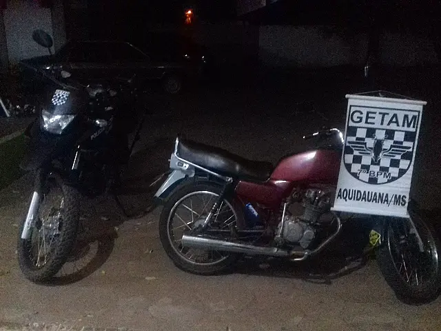 Polícia Militar prende motoqueiro por conduzir o veículo adulterado e sem CNH