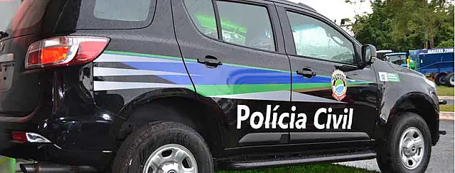 Dupla passa 11 horas comendo e bebendo em conveniência e vai embora sem pagar a conta