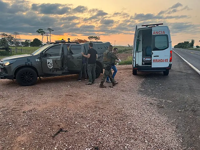 Motociclista fica gravemente ferida após acidente