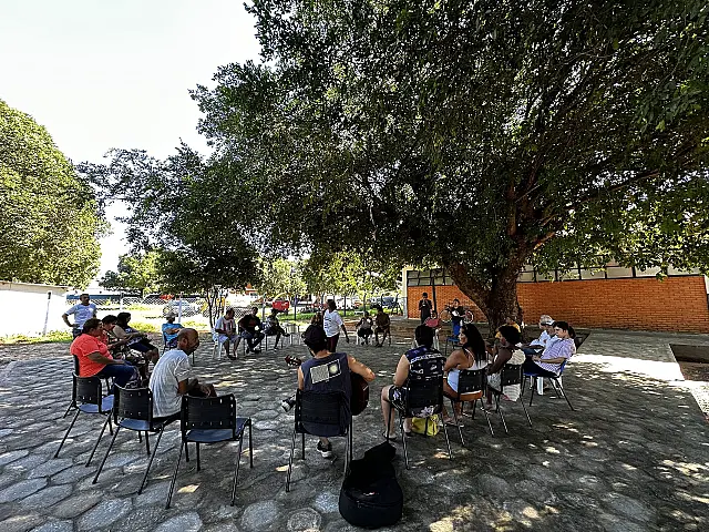 Pacientes do CAPS II de Aquidauana participam de roda musical e interação