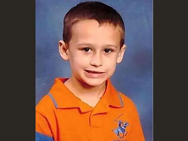 Antes de morrer, menino pede para mãe doar seus brinquedos