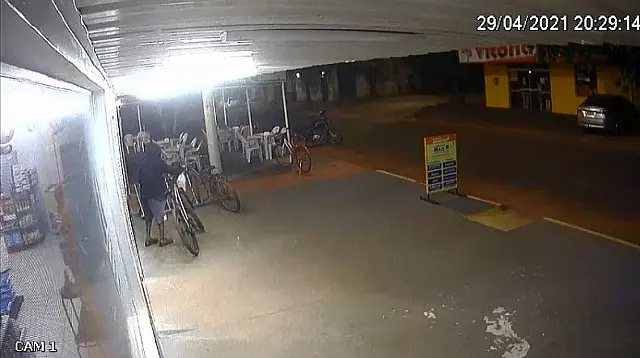 Adolescente de 15 anos é suspeito de furtar dinheiro, bicicleta e itens de lanchonete em Anastácio