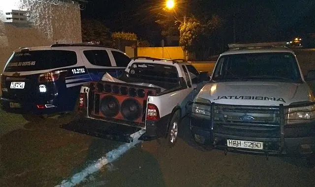 Polícia apreendem veículo e autuam jovem de 19 anos em R$ 5 mil por poluição sonora