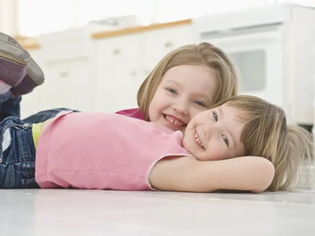 Ser sociável na infância leva à felicidade na vida adulta