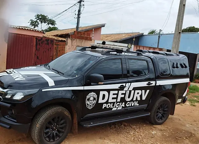 Quadrilha acusada de roubo de carro e sequestro de motorista é presa