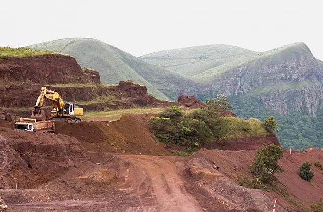 Empresas de mineração vão investir US$ 100 milhões na exploração de ferro, manganês e mármore