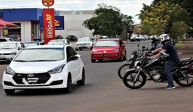 Proprietários tem até dia 30 para licenciar veículos com placa final 9