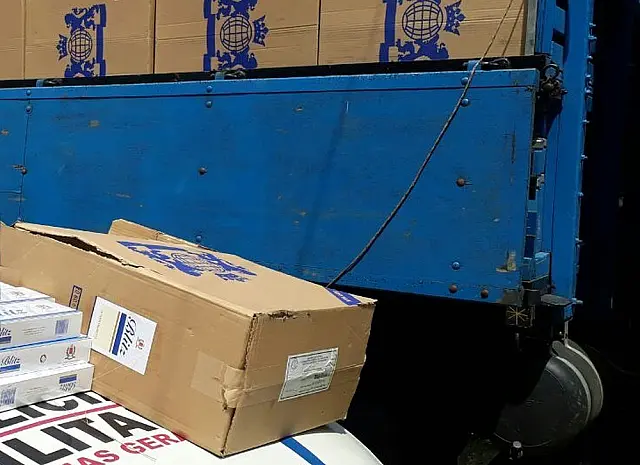 PM apreende mais de 200 mil maços de cigarros contrabandeados na BR-262