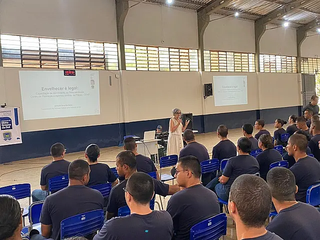 PM começa a capacitar policiais para atender população idosa