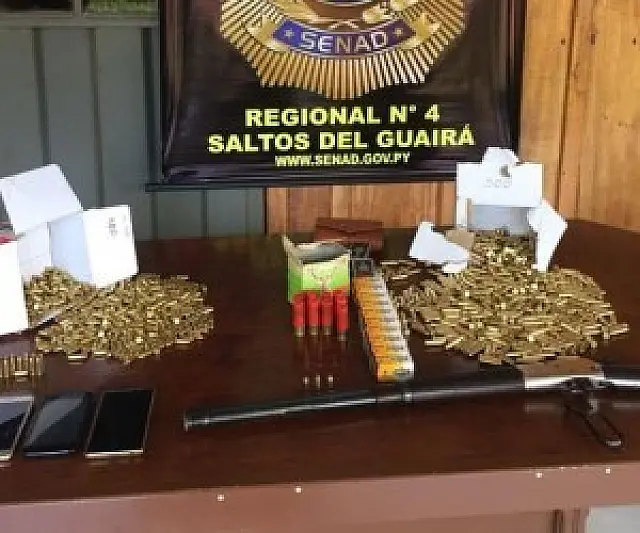 Operação prende 8 de facção que mandava droga pelo rio para o Brasil