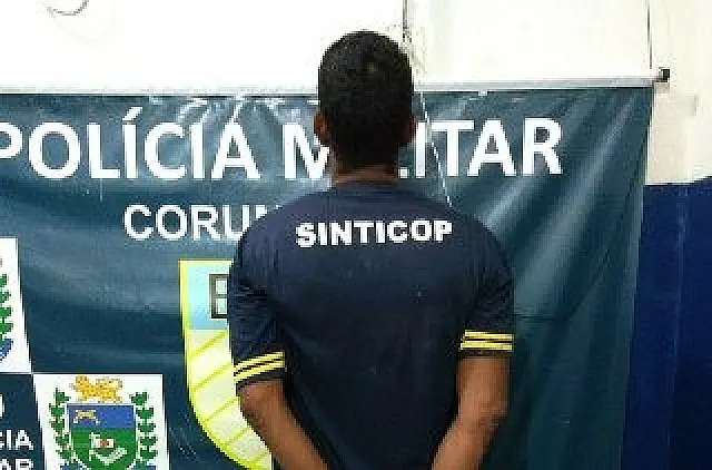 Polícia prende homem que bateu em mulher com pedaço de madeira