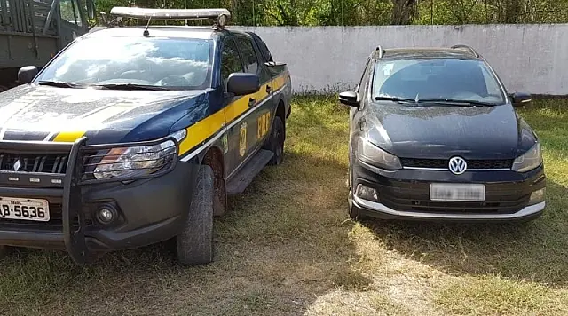 Durante fiscalização em BR-262, PRF recupera veículo furtado