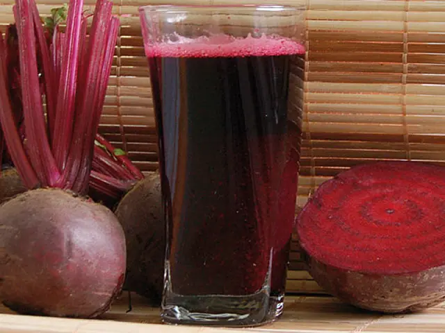 Suco de beterraba diminui pressão arterial em 7%, diz estudo