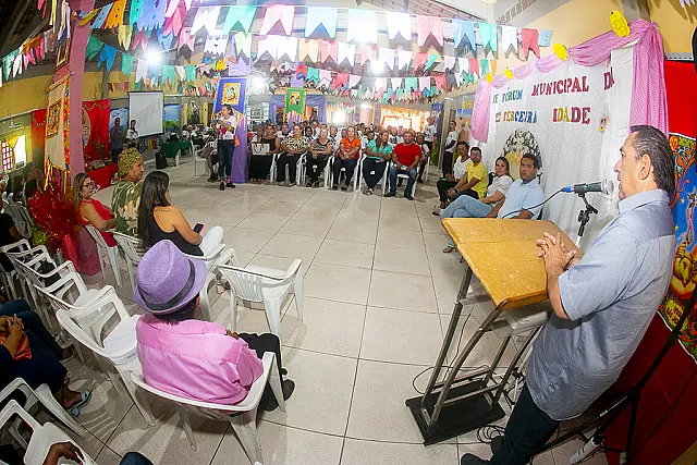 Fórum da 3ª idade discute combate à violência e rede de proteção aos idosos