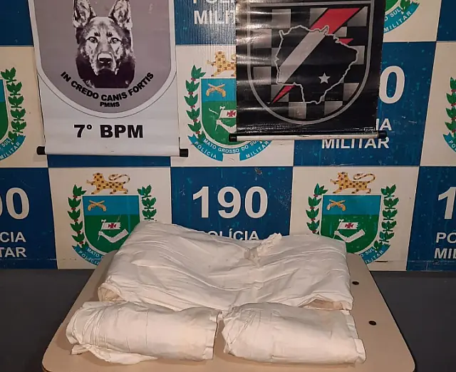 Policiais apreendem cocaína enrolada no corpo de mulher