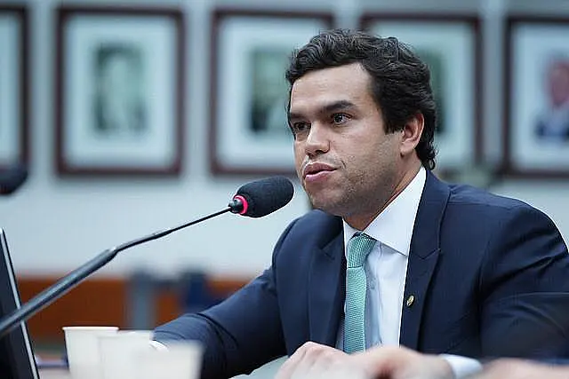 Projeto de Beto Pereira prevê embarque em conexões de voos mesmo com a ausência no embarque inicial