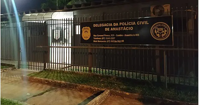 Jovem de 18 anos é preso após ser pego com cocaína e dirigindo sem CNH