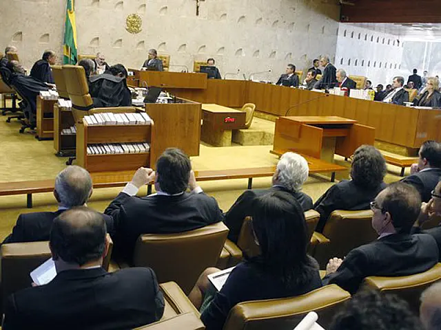 STF determina que réus do mensalão entreguem passaportes