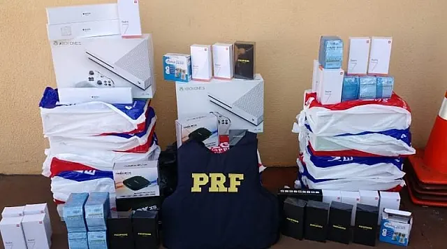 Jovem é flagrado pela PRF com carregamento de eletrônicos contrabandeados