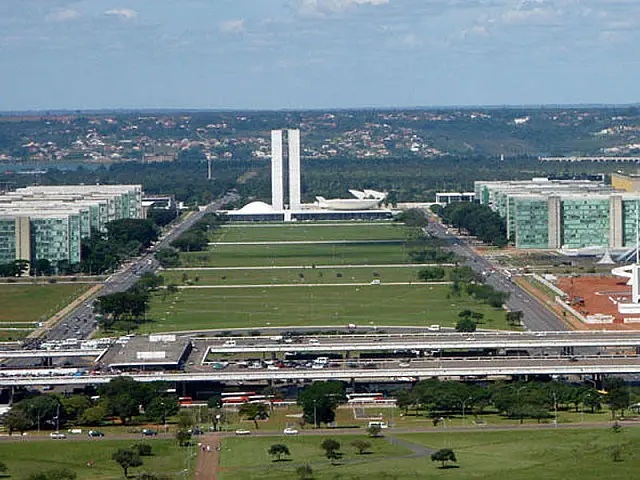 Governo divulga salários dos servidores do Executivo federal