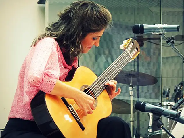 Carmem Di Novic lança álbum 'Recital de Violão II' na Quarta Erudita