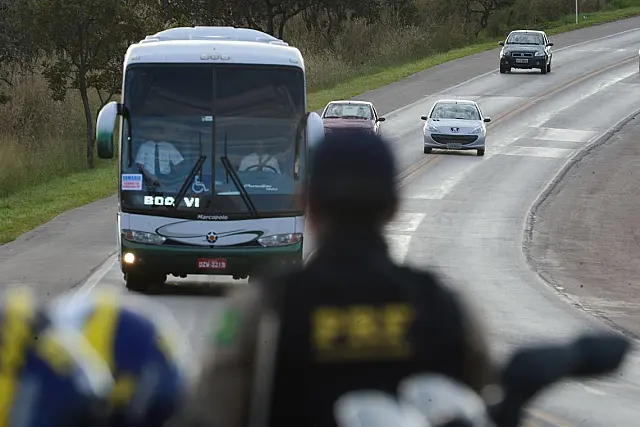 PRF reforça policiamento ostensivo e de prevenção no feriado