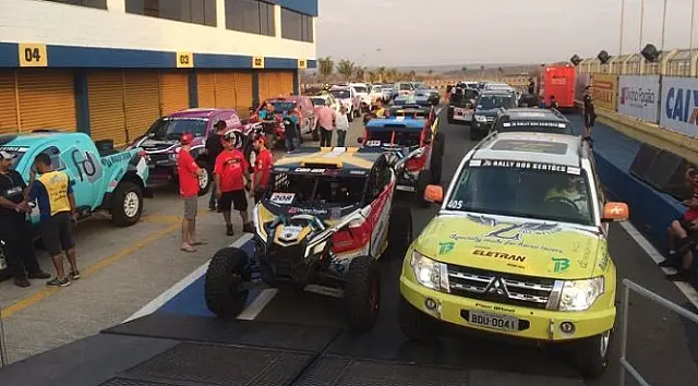 Pilotos do Rally dos Sertões largam neste sábado