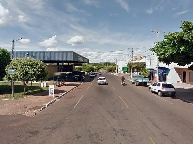 Embriagado dorme no banco de rodoviária e acorda com motocicleta furtada