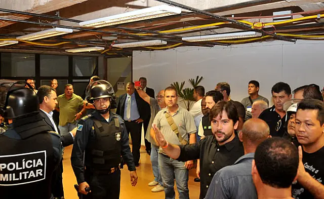 Servidores vão entrar na Justiça para tentar reverter projeto da reforma