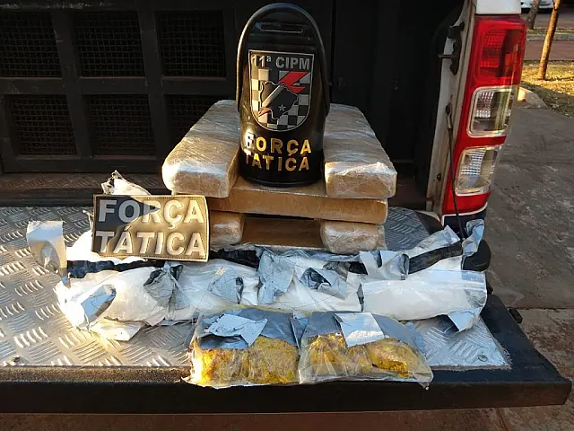 Passageira de ônibus é flagrada transportando maconha e cocaína