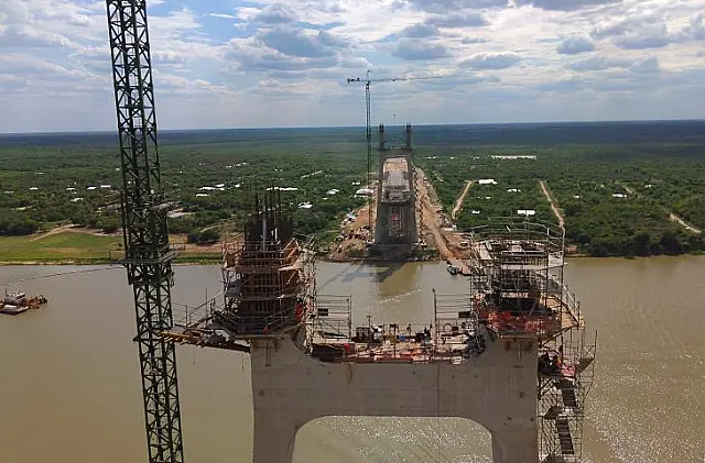 Obra da ponte binacional já passa da metade no Pantanal
