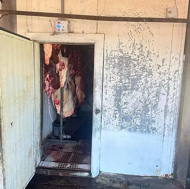 Polícia apreende 1.525 kg de carne impropria para consumo
