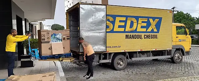 Correios suspendem recebimento de roupas doadas ao Rio Grande do Sul