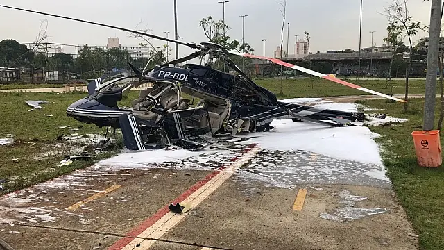 Helicóptero cai e deixa duas pessoas feridas em São Paulo