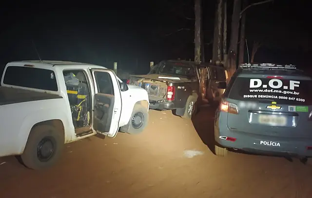 DOF recupera camionetes com mais de duas toneladas de maconha