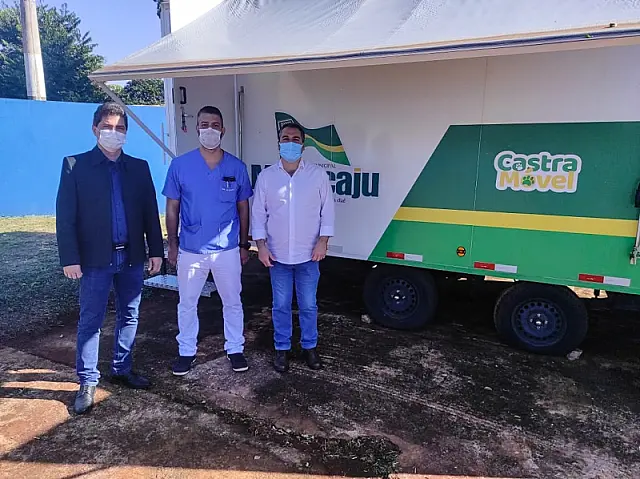 Prefeito de Maracaju visita instalações do Castramóvel