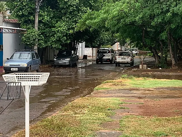 Homem ameaça vizinhos e morre ao tentar esfaquear policial