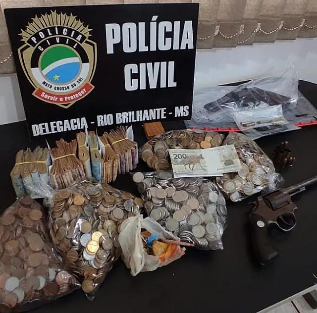 Polícia deflagra operação contra tráfico de drogas e prende quatro pessoas em Rio Brilhante