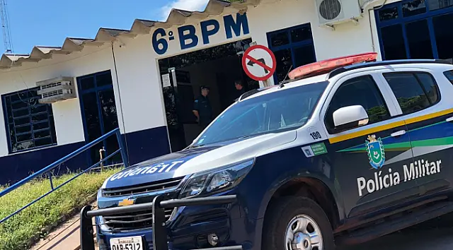 Adolescentes infratores são detidos pela Polícia Militar por roubo, em Corumbá