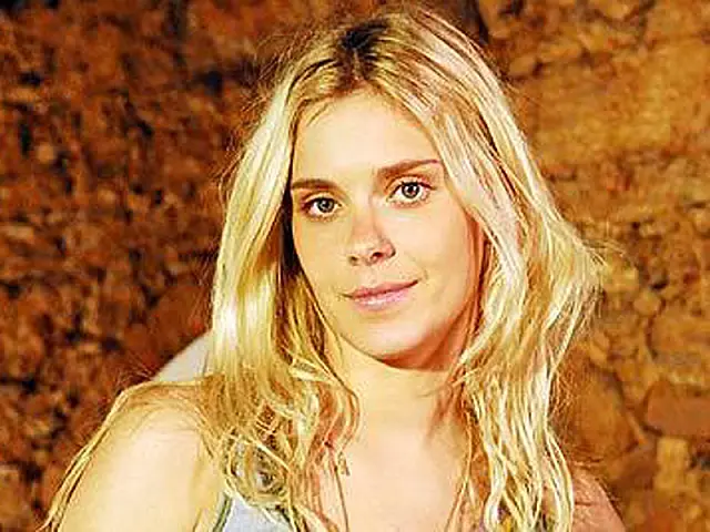 Hackers postam fotos de Carolina Dieckmann nua no site da Cetesb