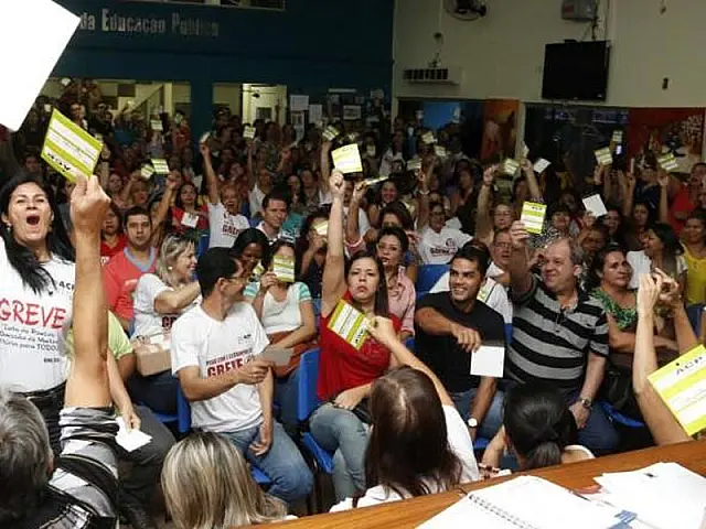 Em assembleia, professores encerram greve em Mato Grosso do Sul