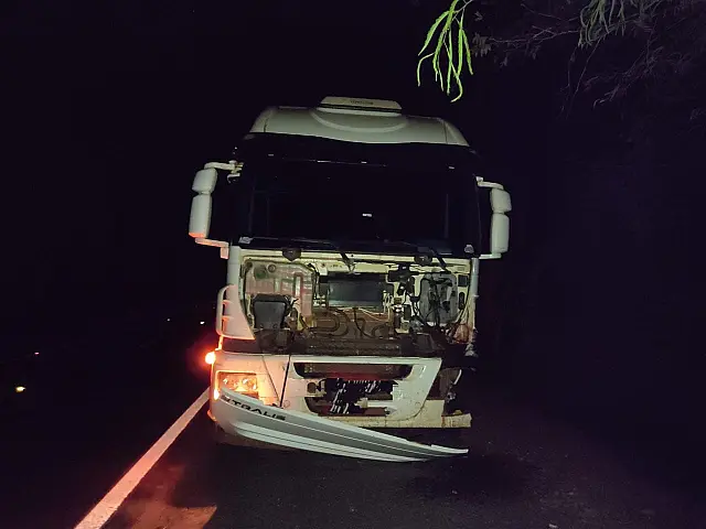 Motorista que bateu em pedreiro na BR-262 estaria embriagado e na contramão