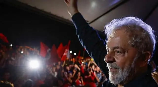 Maioria do STF decide reduzir pena do ex-presidente Lula