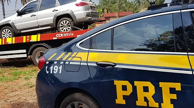 PRF recupera veículo com placas falsas abandonado na BR 163