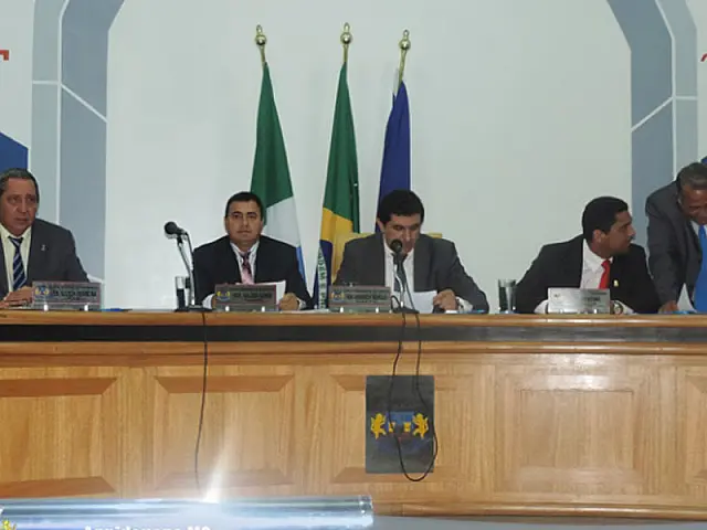 Câmara aprova recursos de R$ 120 mil para atender universitários