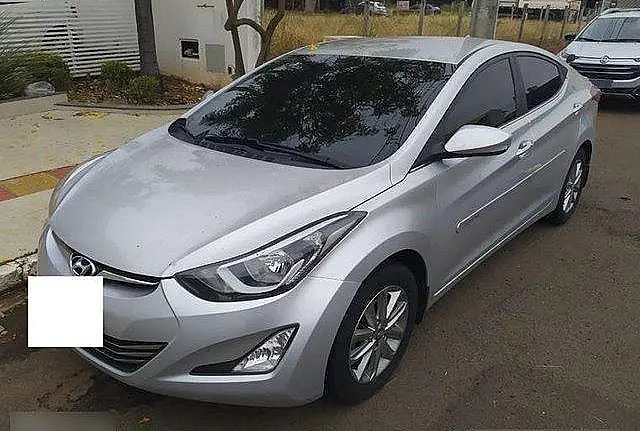 Leilão tem 30 lotes de veículos com lances a partir de R$ 200