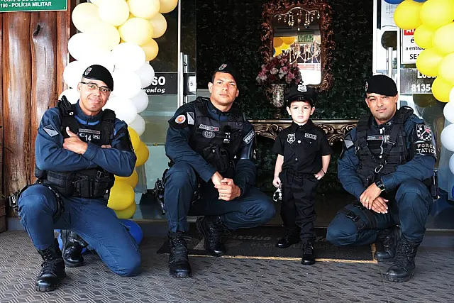 Admirador da PM, Miguel recebe festa surpresa de aniversário em Paranaíba