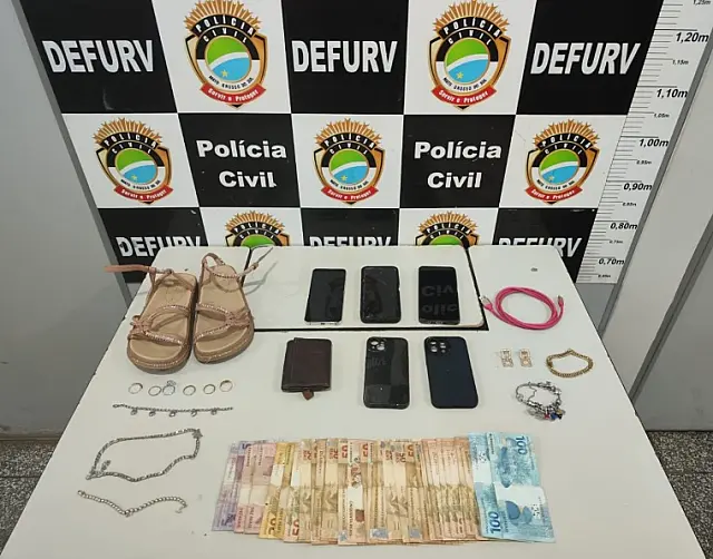 Polícia prende homem que roubou caminhonete e manteve as vítimas em cativeiro